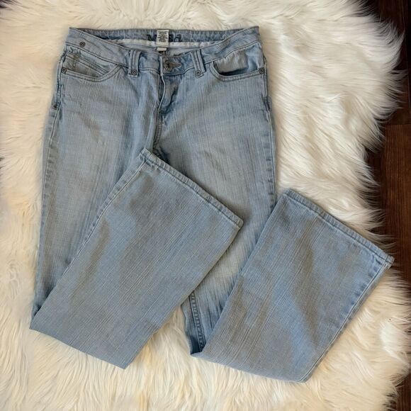 Vtg Mudd Jeans Size 7 Super Low Rise Flare Light Wash Denim Y2K Decorati… - Picture 1 of 9